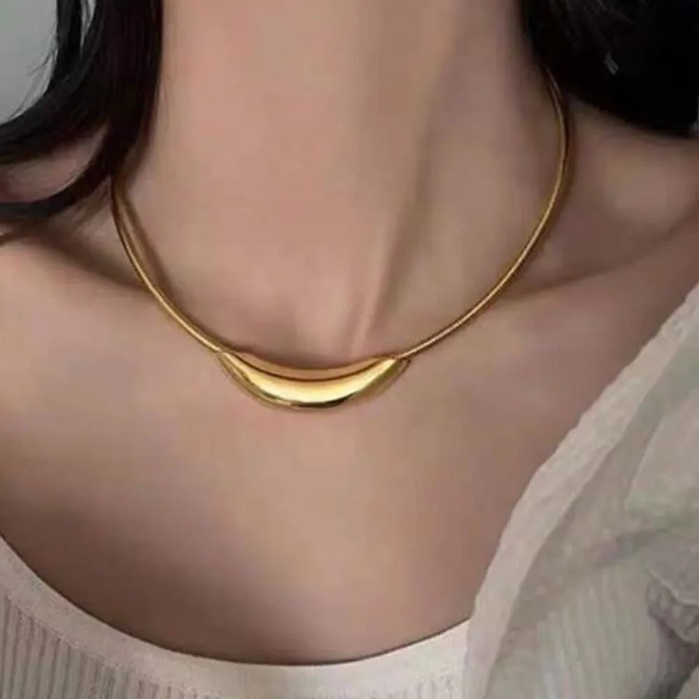 Minimalist gold necklace M1057
